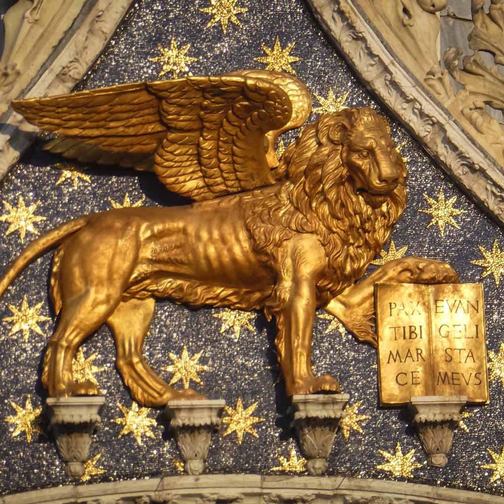 MMORE Cases The Venice case - The Lion of St. Marco with the lettering